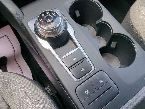 Used 2021 Ford Escape SE w/ Cold Weather Package AWD/4WD image 16