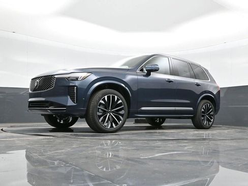 New 2026 Volvo XC90 B5 Plus w/ Protection Package Premier image 27