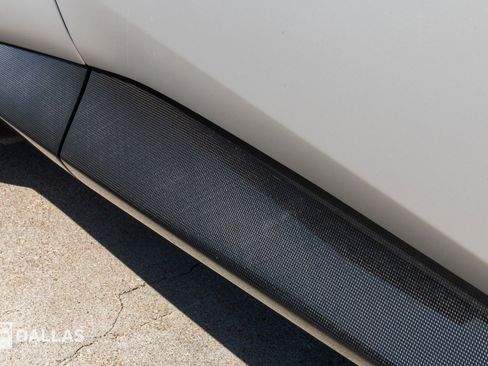 Used 2024 Ferrari Purosangue image 21