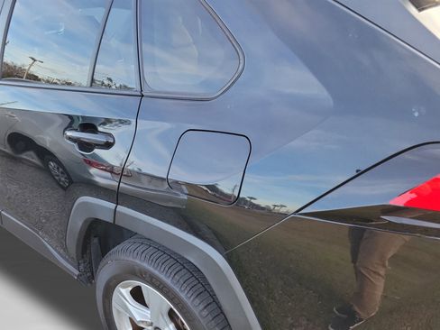 Used 2019 Toyota RAV4 XLE image 20