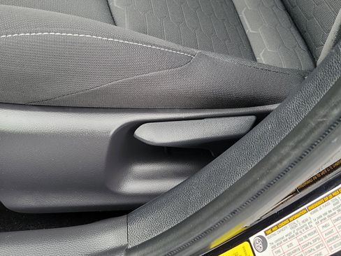 Certified 2024 Toyota Corolla SE image 17