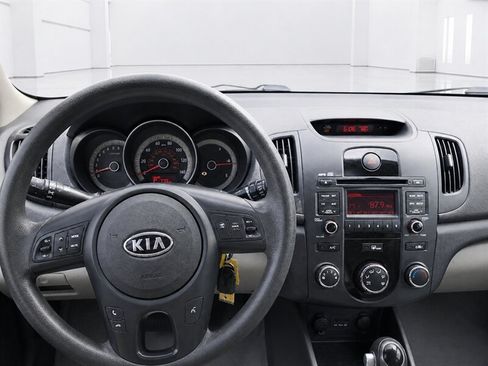 Used 2011 Kia Forte EX w/ Premium Pkg FWD image 10