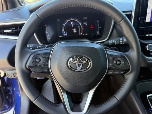 Used 2025 Toyota Corolla XSE FWD image 13