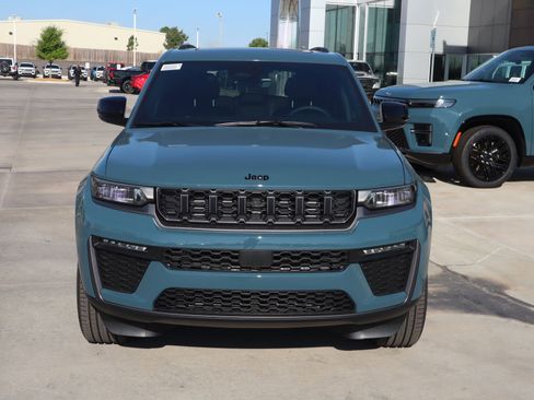 New 2026 Jeep Grand Cherokee Limited image 10