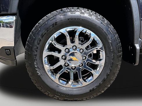 Used 2024 Chevrolet Silverado 3500 LTZ w/ LTZ Premium Package AWD/4WD image 36
