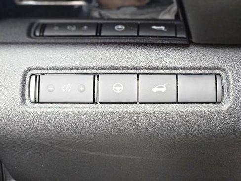 New 2026 Nissan Pathfinder SV FWD image 18