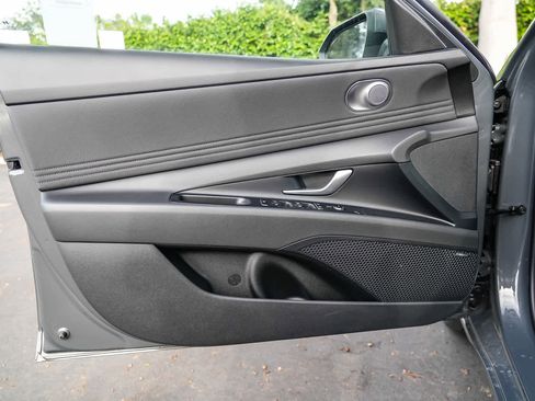 New 2026 Hyundai Elantra Limited FWD image 21