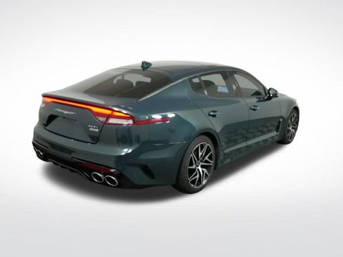 Used 2022 Kia Stinger GT-Line w/ Sun & Sound Package AWD/4WD image 3