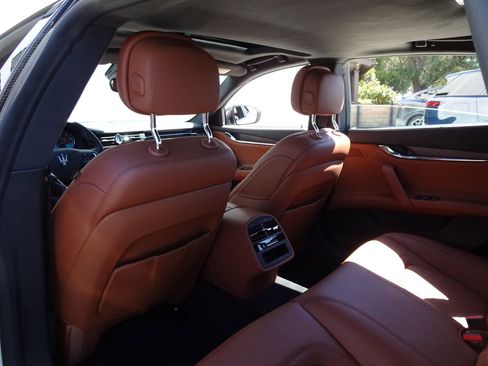 Used 2022 Maserati Quattroporte GT image 13