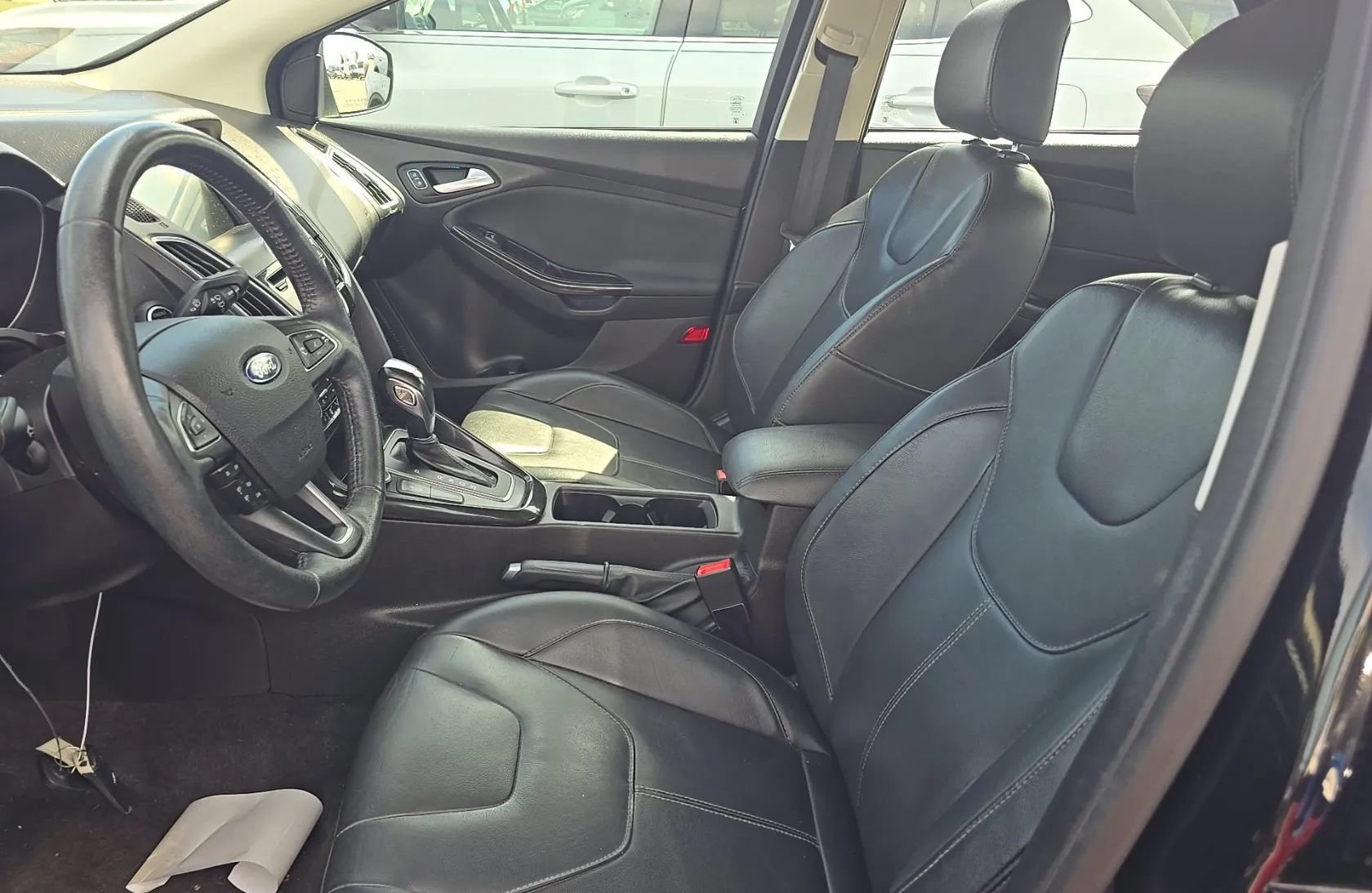 Used 2017 Ford Focus Titanium FWD image 3