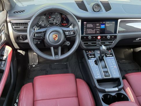 Used 2026 Porsche Macan GTS AWD/4WD image 10
