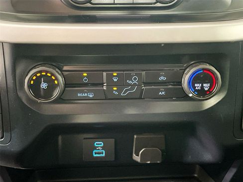 Used 2023 Ford F150 XLT AWD/4WD image 9