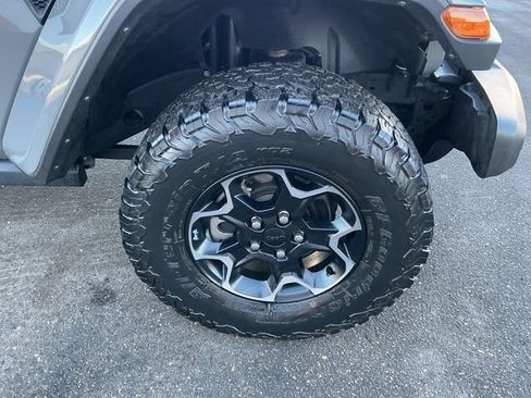 Used 2021 Jeep Wrangler Unlimited Rubicon 4xe w/ Cold Weather Group AWD/4WD image 13