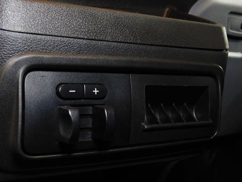 Used 2018 Ford Transit 150 XLT image 60