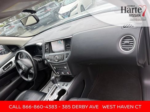 Used 2020 Nissan Pathfinder SL AWD/4WD image 32