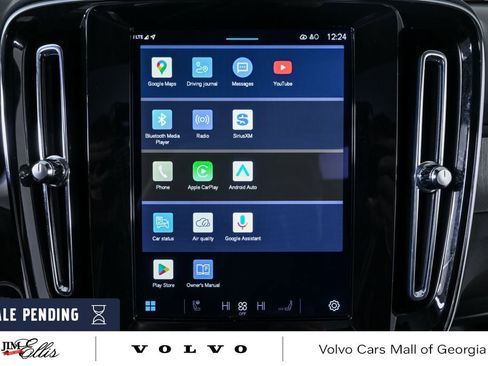 Certified 2025 Volvo XC40 B5 Plus AWD/4WD image 15