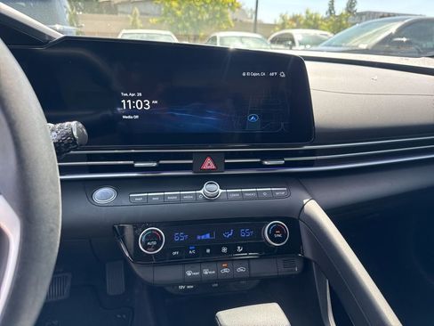 Certified 2024 Hyundai Elantra SEL FWD image 8