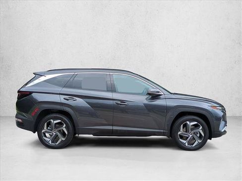 Certified 2023 Hyundai Tucson Limited AWD/4WD image 4