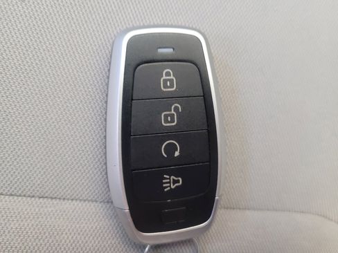 Used 2019 Ford Fusion SE w/ Equipment Group 151A image 32