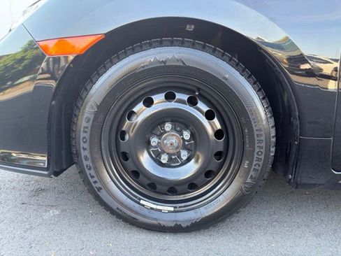 Used 2018 Honda Civic EX image 25