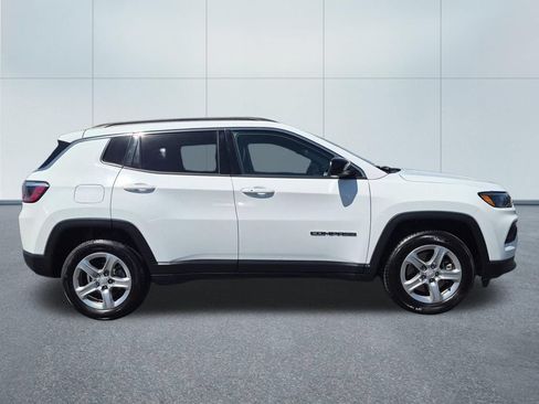 Used 2024 Jeep Compass Latitude AWD/4WD image 7