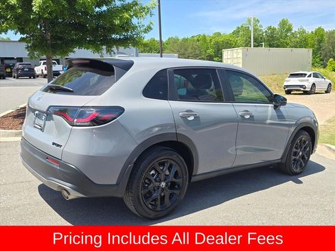 Used 2023 Honda HR-V Sport image 3