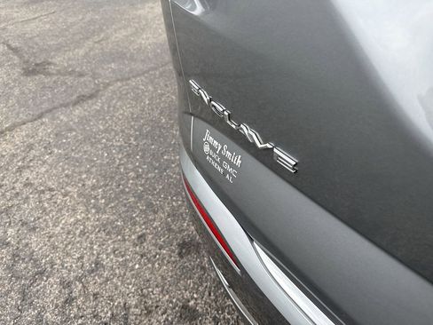 Certified 2023 Buick Enclave Avenir w/ Avenir Technology Package image 39