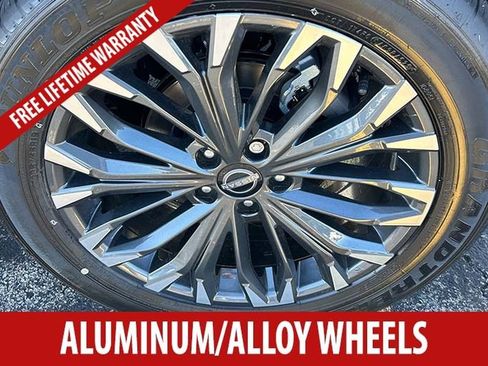 New 2026 Nissan Rogue Platinum w/ Tech Package AWD/4WD image 6