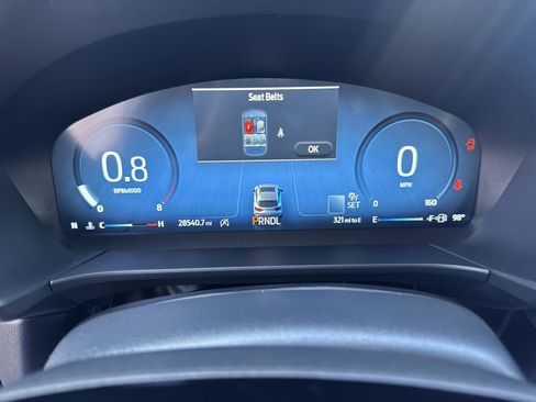 Certified 2025 Ford Escape Platinum AWD/4WD image 30