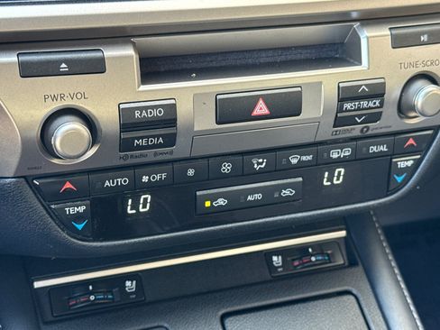 Used 2018 Lexus ES 350 w/ Navigation System Package FWD image 18