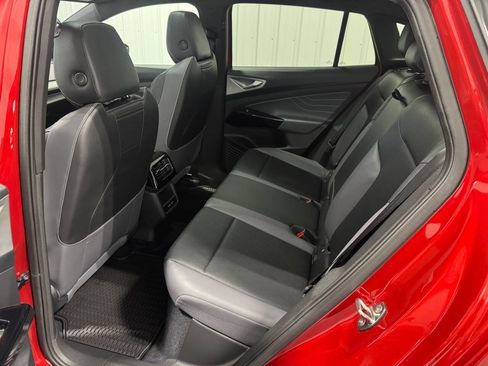 Used 2023 Volkswagen ID.4 Pro S image 17