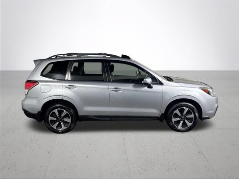Used 2018 Subaru Forester 2.5i Premium w/ Popular Package #3A AWD/4WD image 5