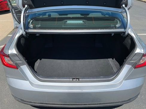 Used 2025 Toyota Camry LE FWD image 27