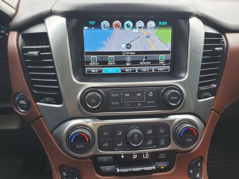 Used 2020 Chevrolet Tahoe Premier RWD image 28