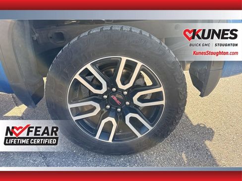 Used 2023 GMC Sierra 1500 AT4 w/ AT4 Premium Package image 18