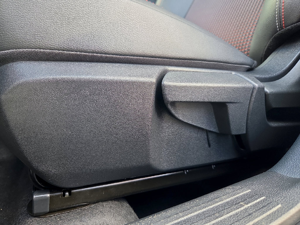 Used 2026 Nissan Kicks SR w/ SR Premium Package FWD image 14