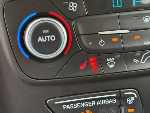 Used 2019 Ford Escape Titanium AWD/4WD image 35