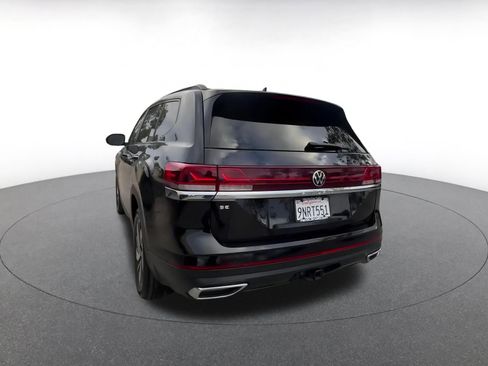 Used 2025 Volkswagen Atlas SE image 11