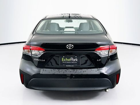 Used 2025 Toyota Corolla LE image 7