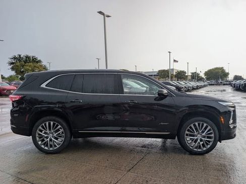 New 2026 Buick Enclave Avenir w/ Super Cruise Package FWD image 3