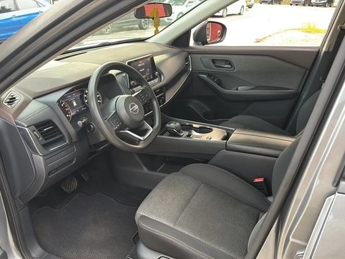 Used 2021 Nissan Rogue S FWD image 11