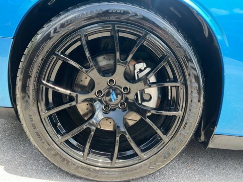 Used 2015 Dodge Challenger R/T RWD image 9