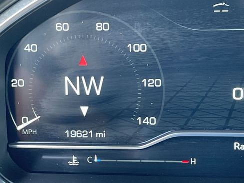 Used 2024 GMC Sierra 1500 AT4X image 12