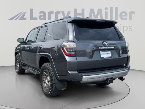 Used 2020 Toyota 4Runner TRD Off-Road Premium w/ Moonroof Package AWD/4WD image 3