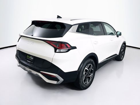 Used 2024 Kia Sportage LX image 9