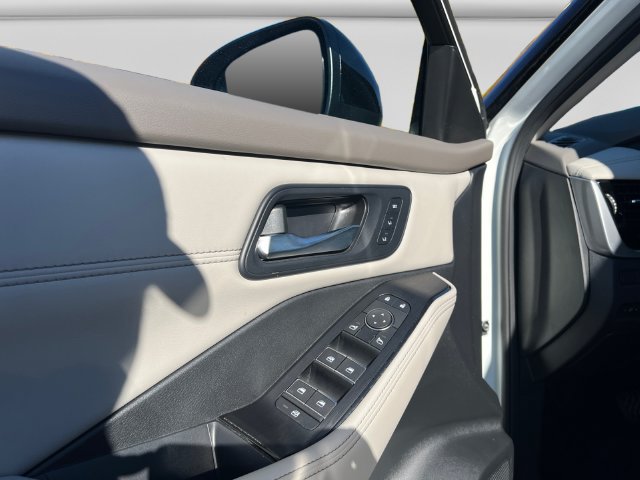 Certified 2023 Nissan Rogue SL AWD/4WD image 12
