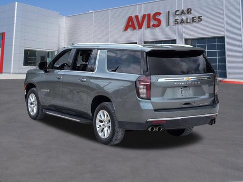 Used 2023 Chevrolet Suburban Premier AWD/4WD image 9