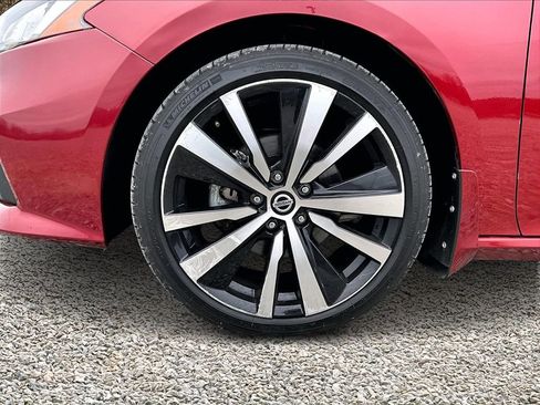 Used 2022 Nissan Altima 2.0 SR image 9