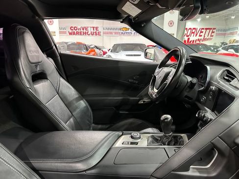 Used 2015 Chevrolet Corvette Z06 w/ Z07 Performance Package RWD image 12