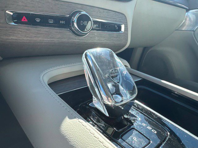 Used 2024 Volvo XC90 T8 Ultimate w/ Lounge Package AWD/4WD image 11